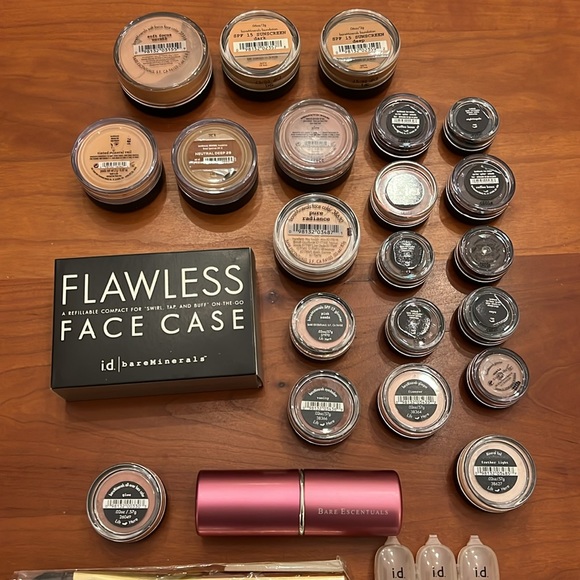 NWOT Bare Escentuals & Bare Minerals Makeup & Brushes 33 pieces - Picture 4 of 9
